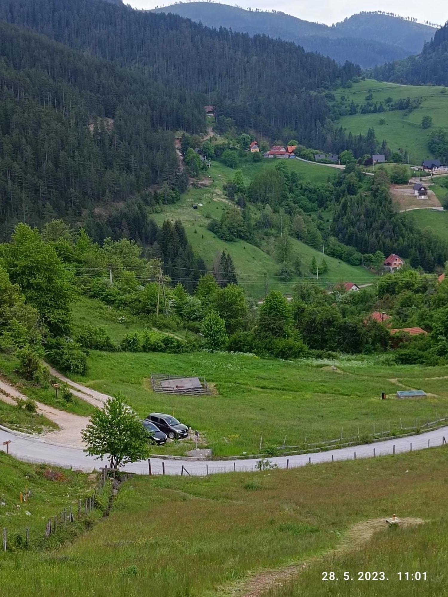 Отель Ljubav Stara Zaovine Lazici Экстерьер фото