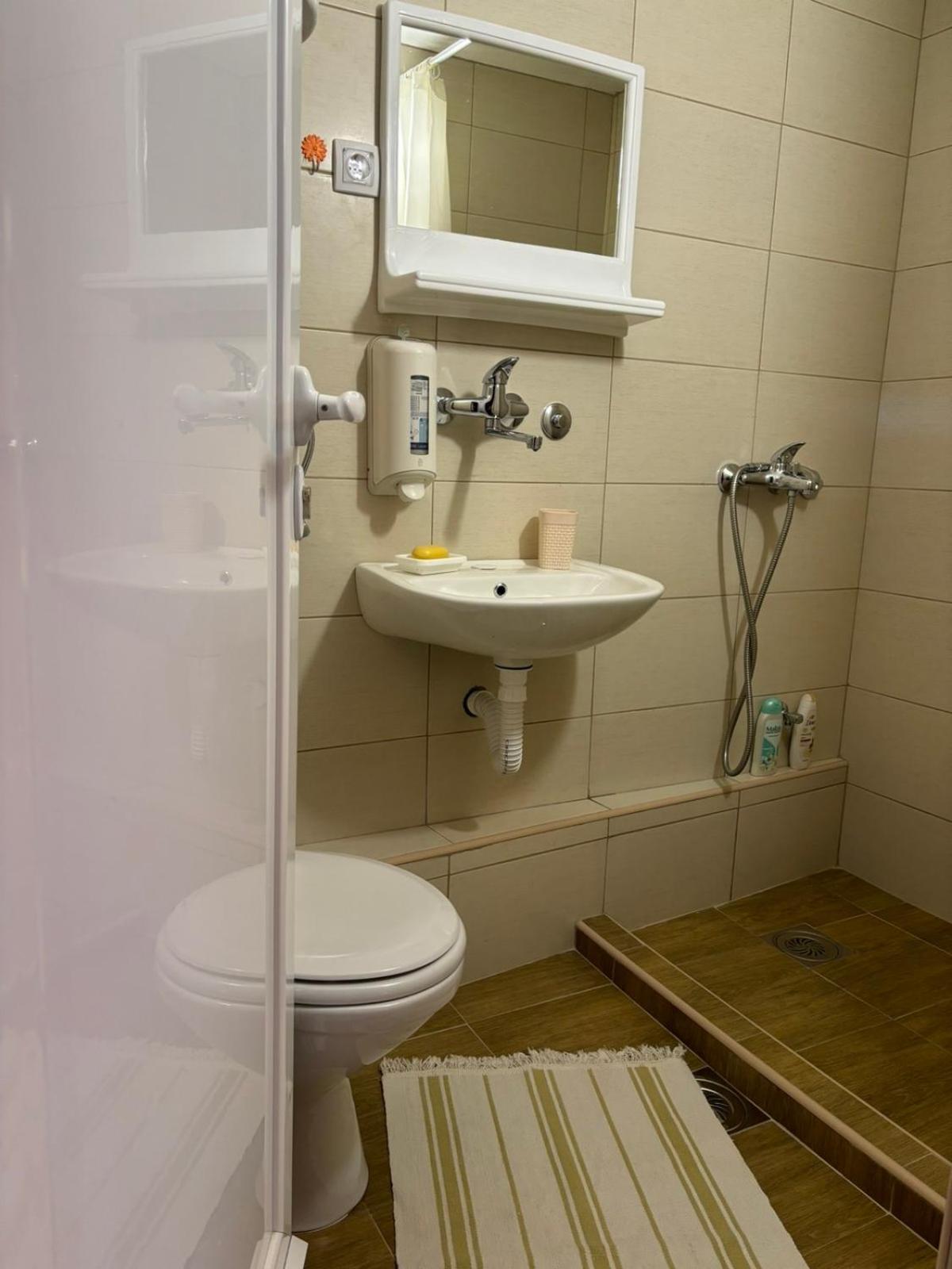 Отель Ljubav Stara Zaovine Lazici Экстерьер фото
